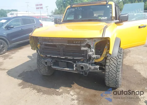 2022 Ford Bronco Big Bend/Black Diamond/Outer Banks z USA, uszkodzony, nr VIN 1FMDE5BH8NLB86567